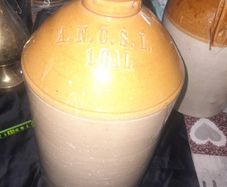 Antique Skey Tamworth Stoneware Ceramic Jug Flagon or 1 Gallon Jug, likely dating from the 19th or early 20th century