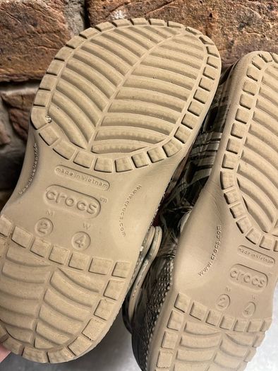Crocs Classic Realtree Clogs Dinosaur Jibbitz UK 1 EU 33 to 34
