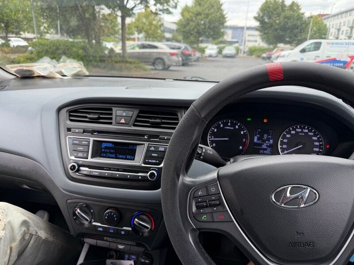 Hyundai i20 petrol 2015