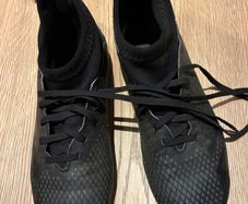 Adidas Football boots size 2.5 (35)