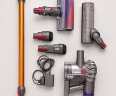 Dyson V8 Vacuum Cleaner