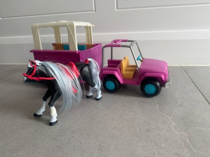 Pony Horse Vet Car Trailer - free postage