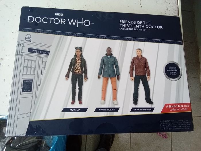 Doctor Who set  Friends of the thirteenth Doctor  NEW