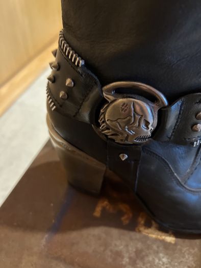 ladies boots  leather
