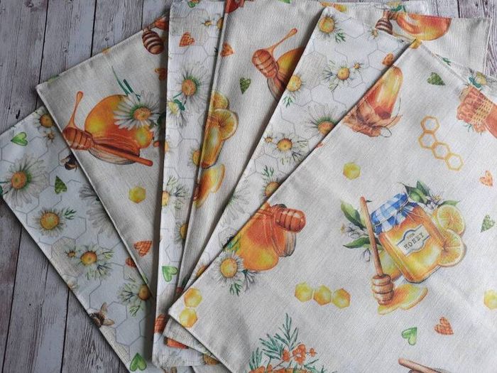 Set of 6 Placemats Double-sided. Resin coated cotton. Handmade