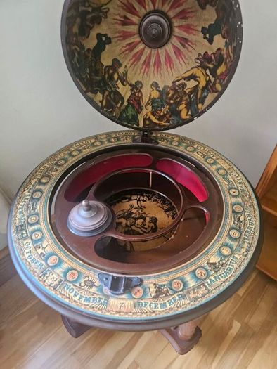 Vintage Globe Bar Cabinet with Wheels