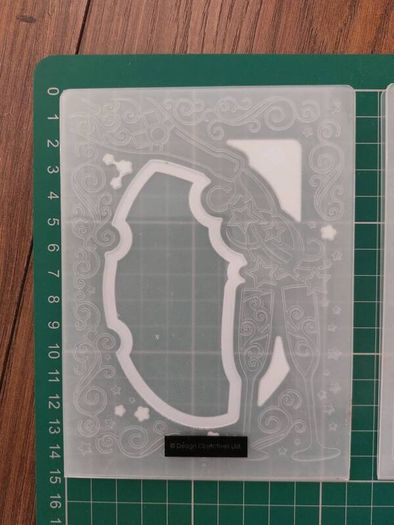 Embossing folders