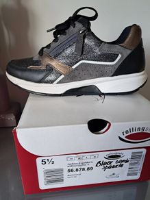 Dressy runners...rolling soft....ecco brand