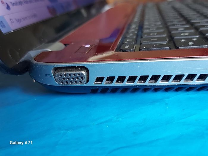 HP Pavillion, Red, AMD A4-5000 APU wiyj Radeo HD Graphics, 1.5GHz,  4GB Ram, 700GB HDD, Windows 10, Microsoft Edge, Chrome