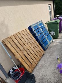 pallets x 2
