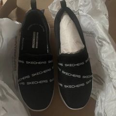 Sketchers Shoes/Slippers
