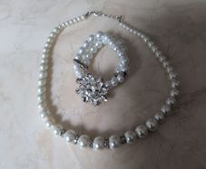 Pear & Diamond  Necklace & Bracelet Set. Costume Jewellery.