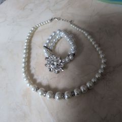 Pear & Diamond  Necklace & Bracelet Set. Costume Jewellery.