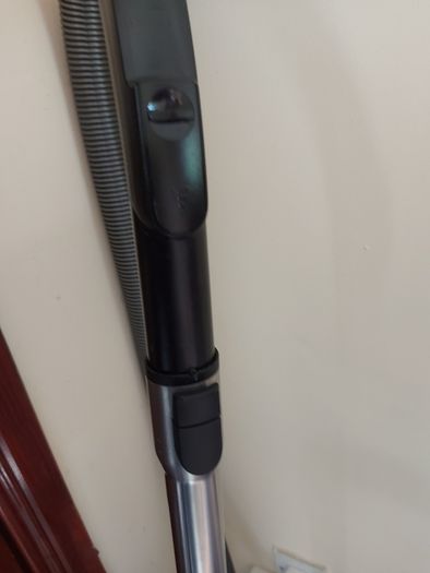 Miele Vacuum Cleaner, Model. STAFO, Type HS14, in excellent condition, works great with 4 Powerful suction settings