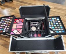 Make Up Kit