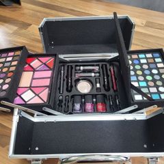 Make Up Kit