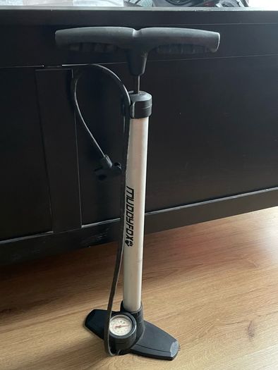 Giant Folding Bike - Excellent Condition