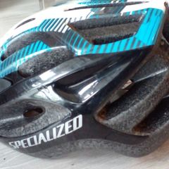 Cycling helmet