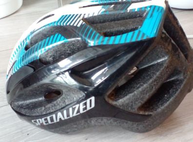 Cycling helmet