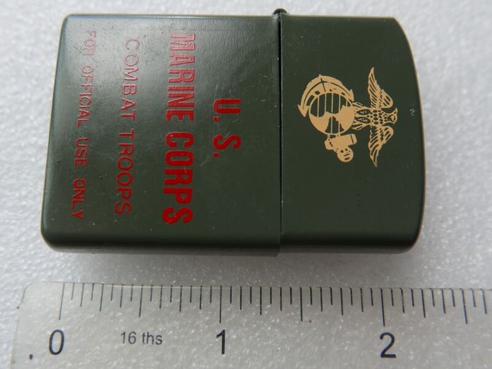 Vintage 1970s U.S. Marine Corps Combat Troops lighter ( works)