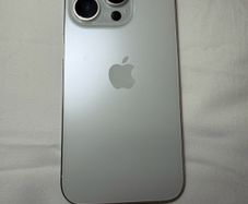 iPhone 15 pro white
