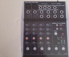 Behringer XENYX 802S mixer with USB