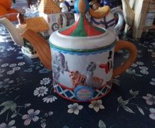 Christopher Wren's Amazing Circus Novelty Teapot