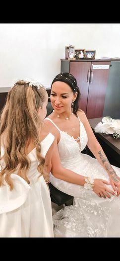 WEDDING dress ,shoes and veil,decorations,flower bouquet
