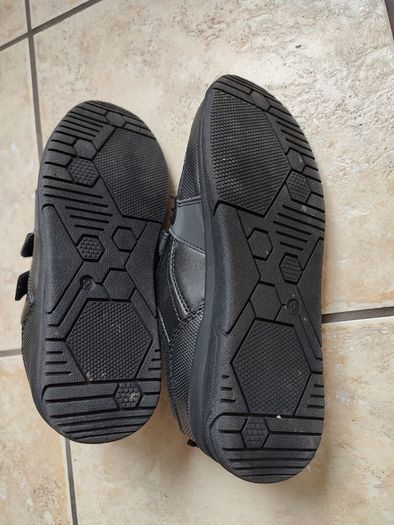 Boys shoes