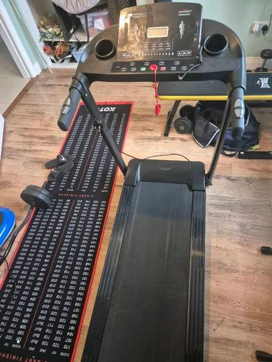 Sports treadmill