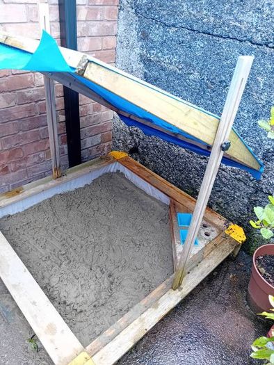 Back garden sand box with cover FREE