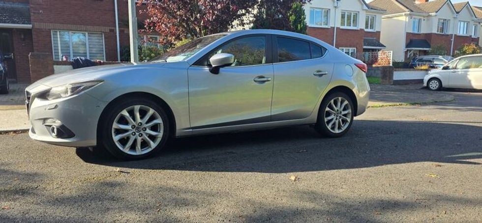 2015 Mazda 3 Platinum Edition 2.2 Saloon