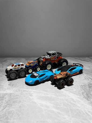 Pre Owned Hot Wheels Monster Trucks & Toy Sports Cars Bundle
