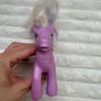 My Little Pony G3 2006 Wysteria V Purple Flower Used Please see pictures Image 4