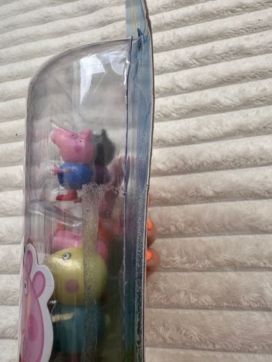Peppa Pig's Pig 5 collectible figures Please see photos