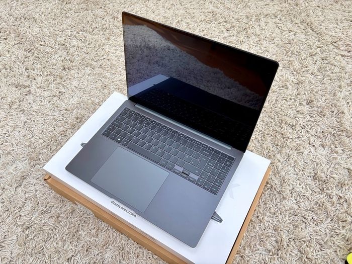 Samsung galaxy book 3 Ultra 16" 3K Oled