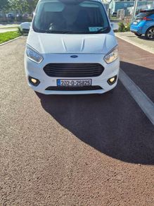 Ford courier