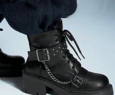 Fab Black Leather Look Boots size 6 - fab leather look - studs - chains & metal clasps!
