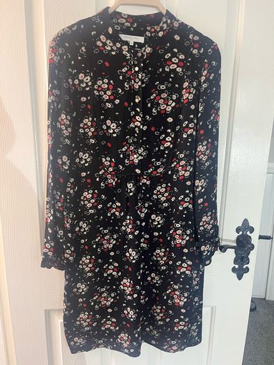 10 euro Selection of new and designer summer Dresses in sizes 10 / 12 to clear