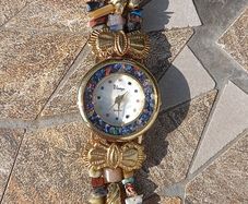 Vintage women's quartz watch "Visage" with natural stones.