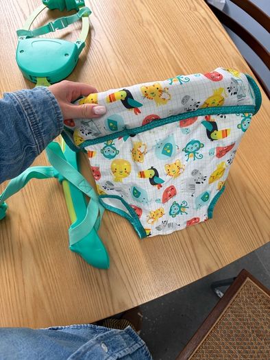 Baby door swing bouncer