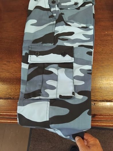 Waist Size 26 Midnight Camo Trs