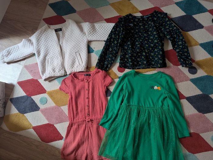 Girls French clothing bundle - 5/6 years old