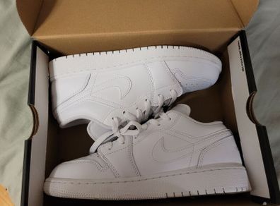 Nike Air Jordan 1 Low Junior 4.5UK