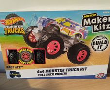 Hot Wheels Monster Trucks  Motor Maker Kitz 4x4 Monster Truck Kit