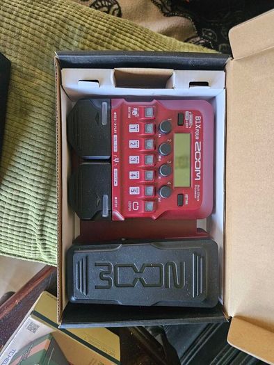 Zoom B1X Four
