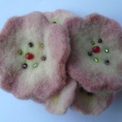 Felted brooch, handmade, jewellery. brooch