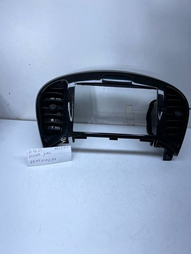 2011 Nissan Juke Dashboard Centre Air Vents With Surround Trim 687501ke0a A2l5b1s