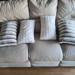 Cushions x 4