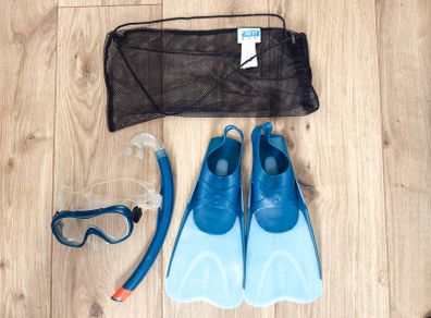Decathlon SNK 500 Mask, Snorkel, Fins Set size 3-4 Blue Unused, Like New